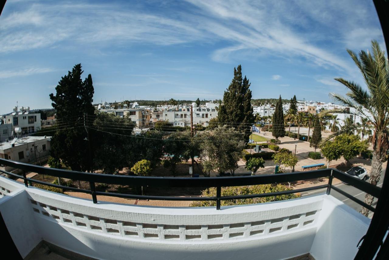 Ovis Hotel Apartments Айя Напа Екстериор снимка