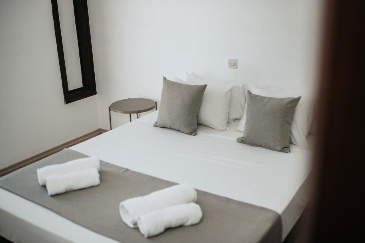 Ovis Hotel Apartments Айя Напа Екстериор снимка