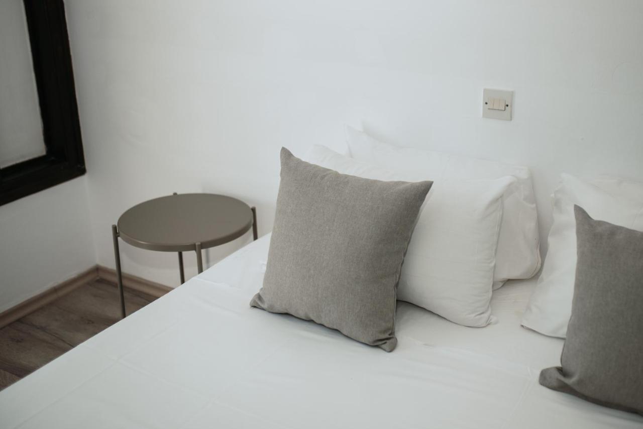 Ovis Hotel Apartments Айя Напа Екстериор снимка