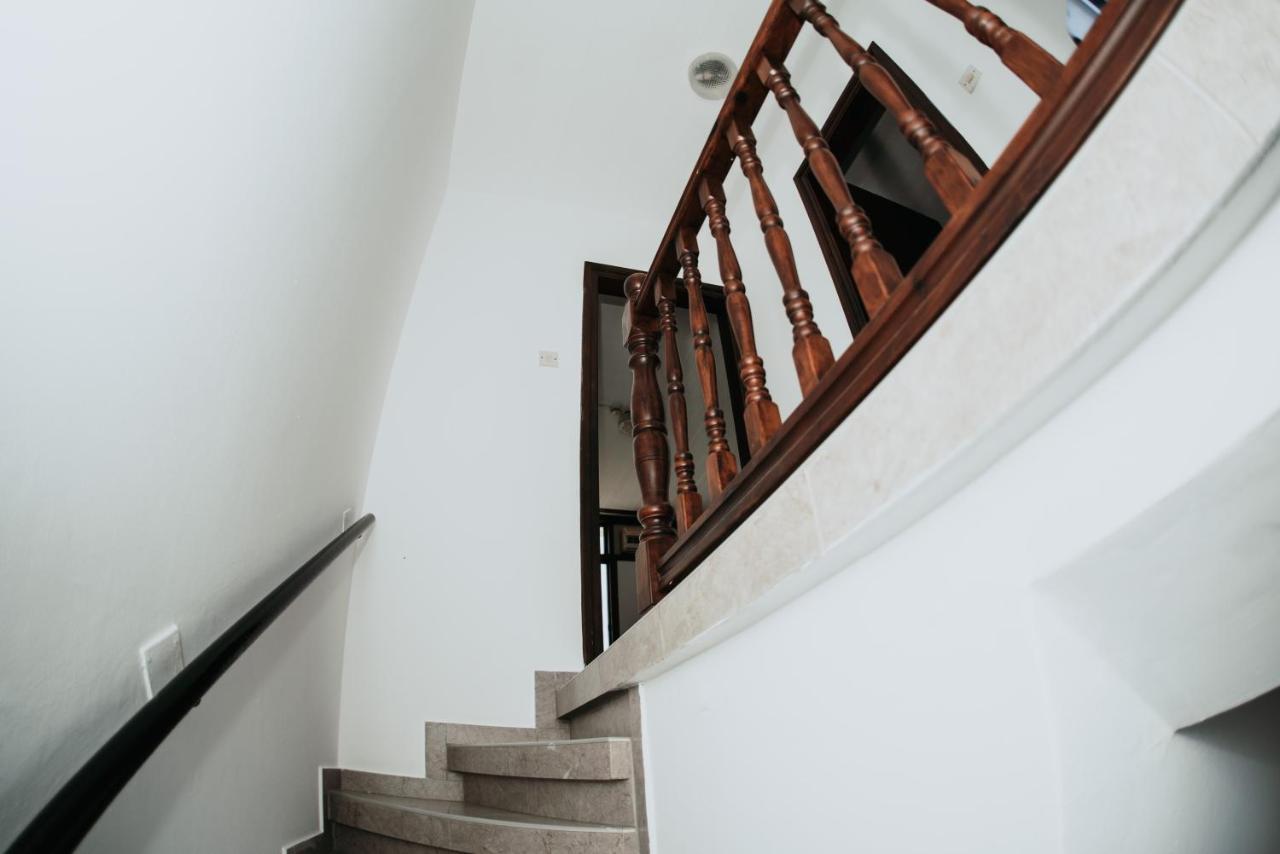 Ovis Hotel Apartments Айя Напа Екстериор снимка