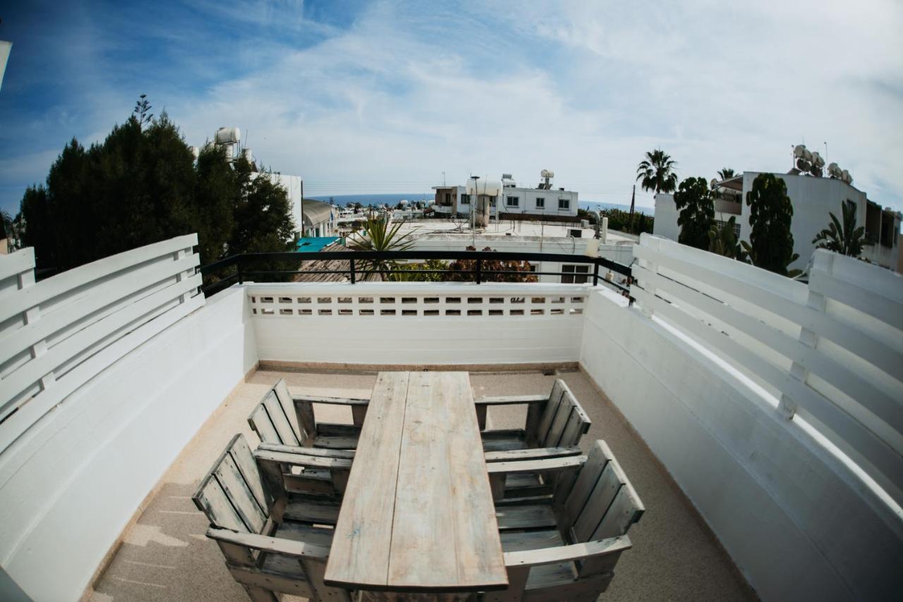 Ovis Hotel Apartments Айя Напа Екстериор снимка