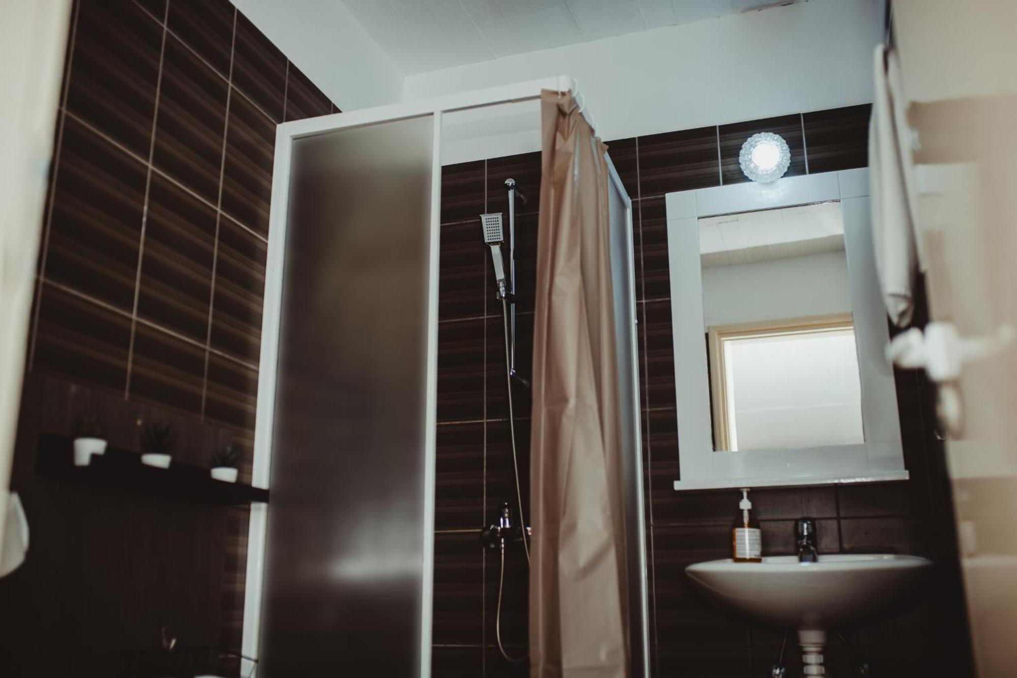 Ovis Hotel Apartments Айя Напа Екстериор снимка