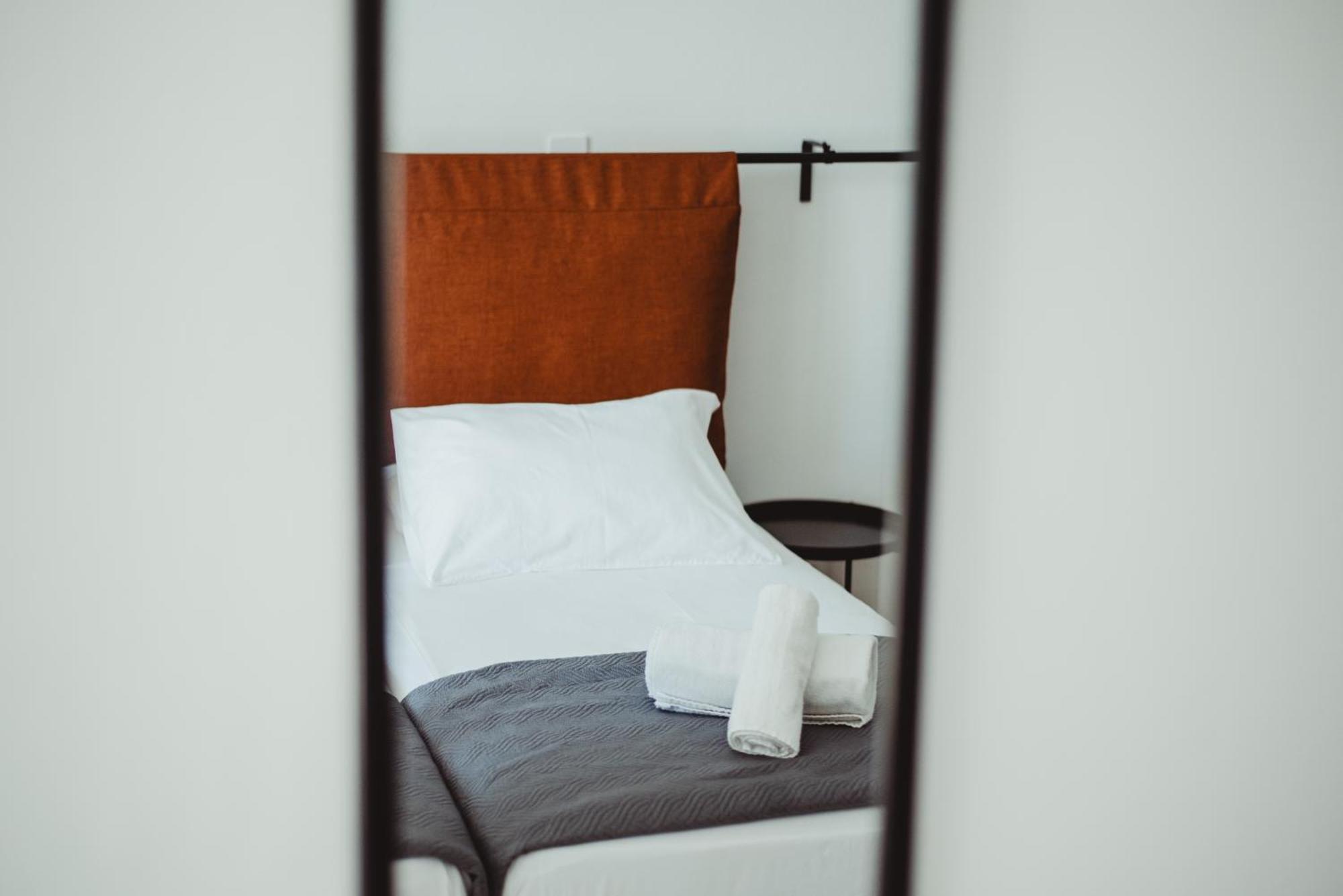 Ovis Hotel Apartments Айя Напа Екстериор снимка