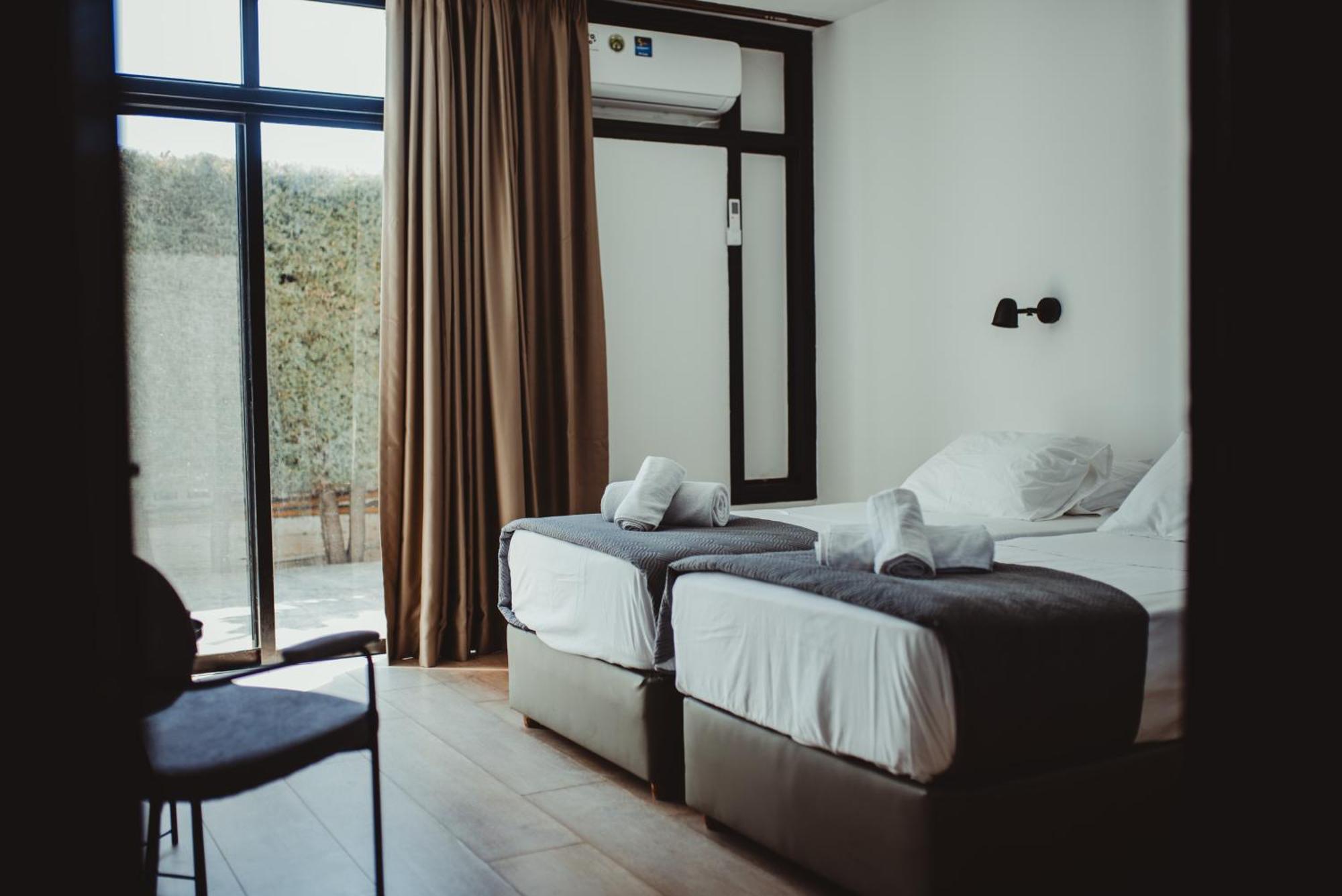 Ovis Hotel Apartments Айя Напа Екстериор снимка