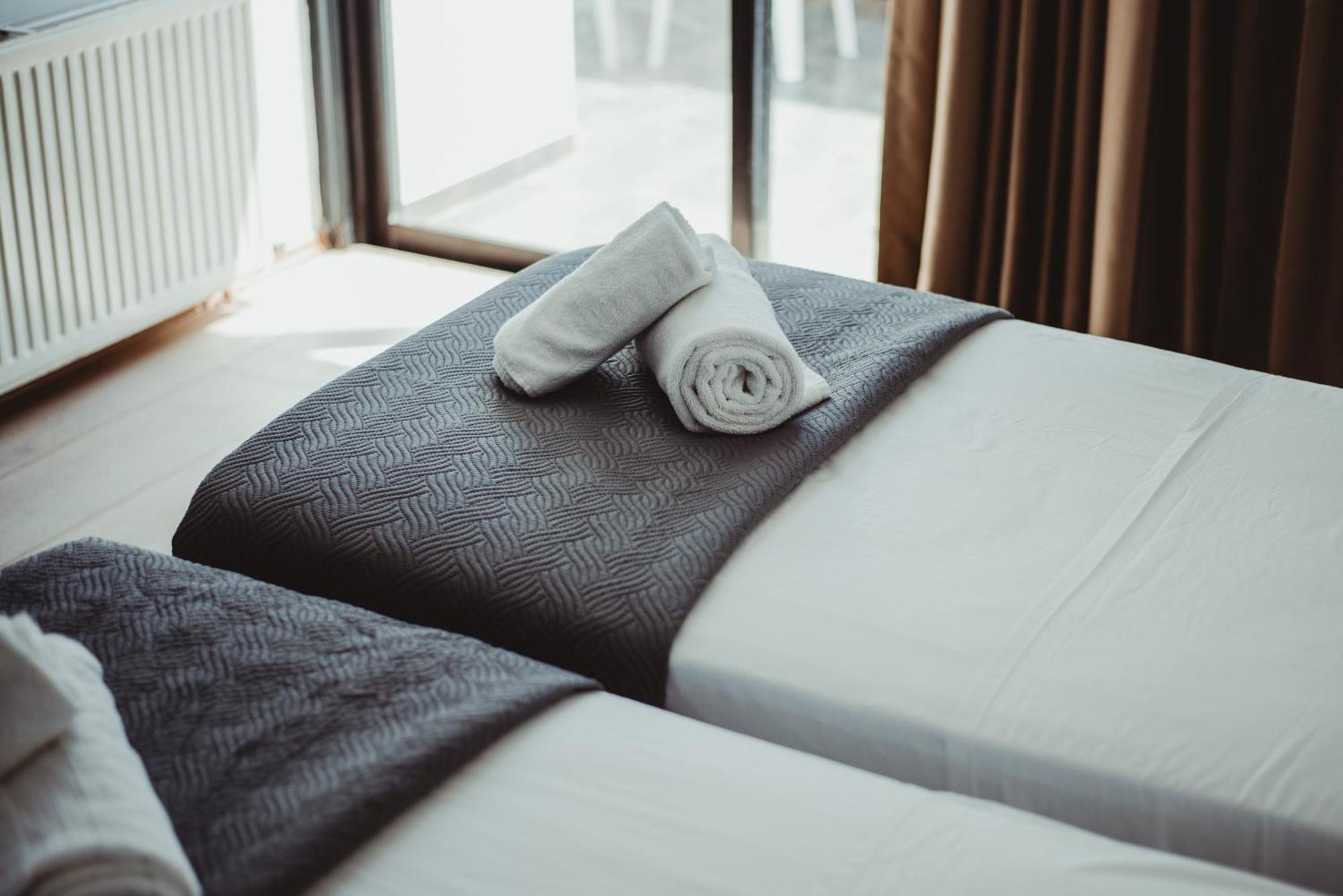 Ovis Hotel Apartments Айя Напа Екстериор снимка