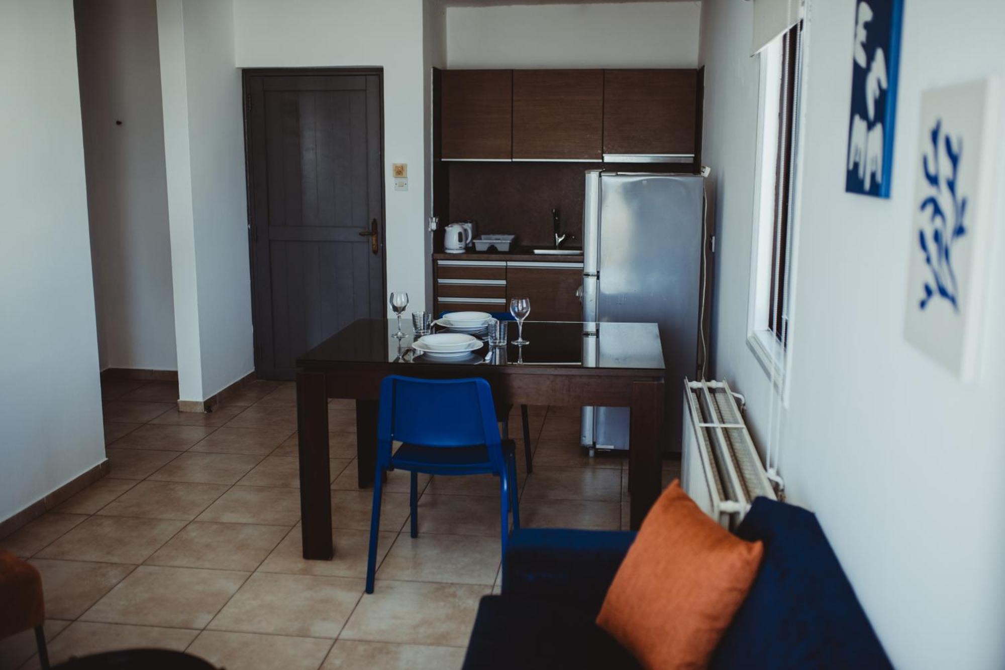 Ovis Hotel Apartments Айя Напа Екстериор снимка