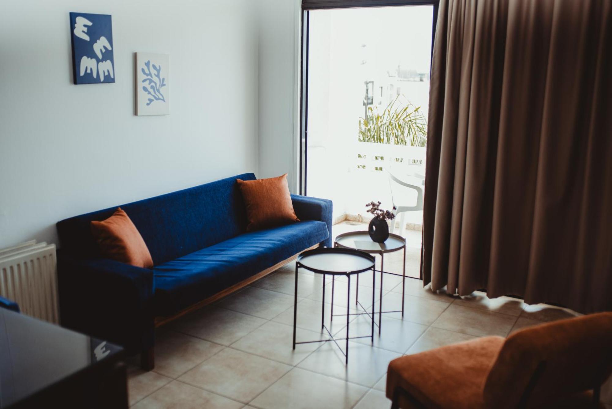 Ovis Hotel Apartments Айя Напа Екстериор снимка